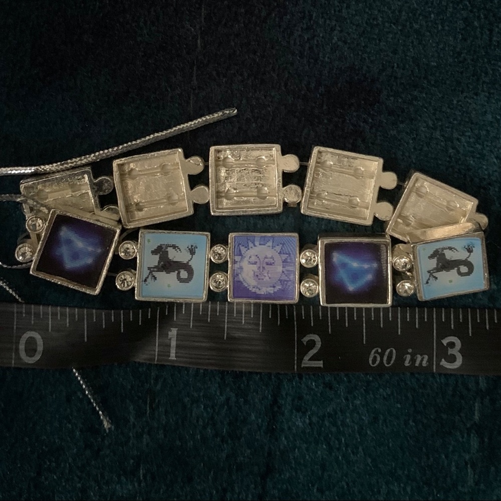 Vintage Holographic Capricorn Zodiac bracelet NWT - Picture 2 of 13